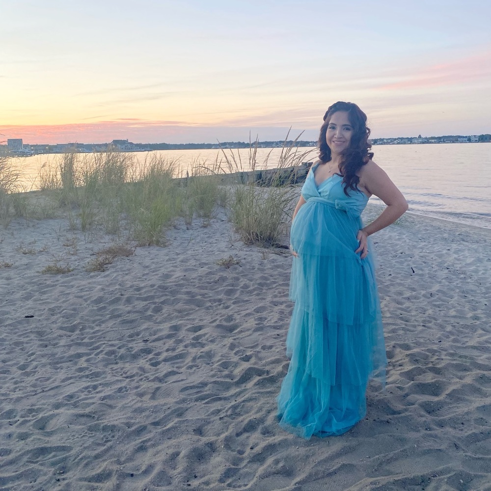 Perfect Maternity photoshoot dress Size small
